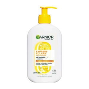 GARNIER Express aclara Vitamina C limpiador en crema